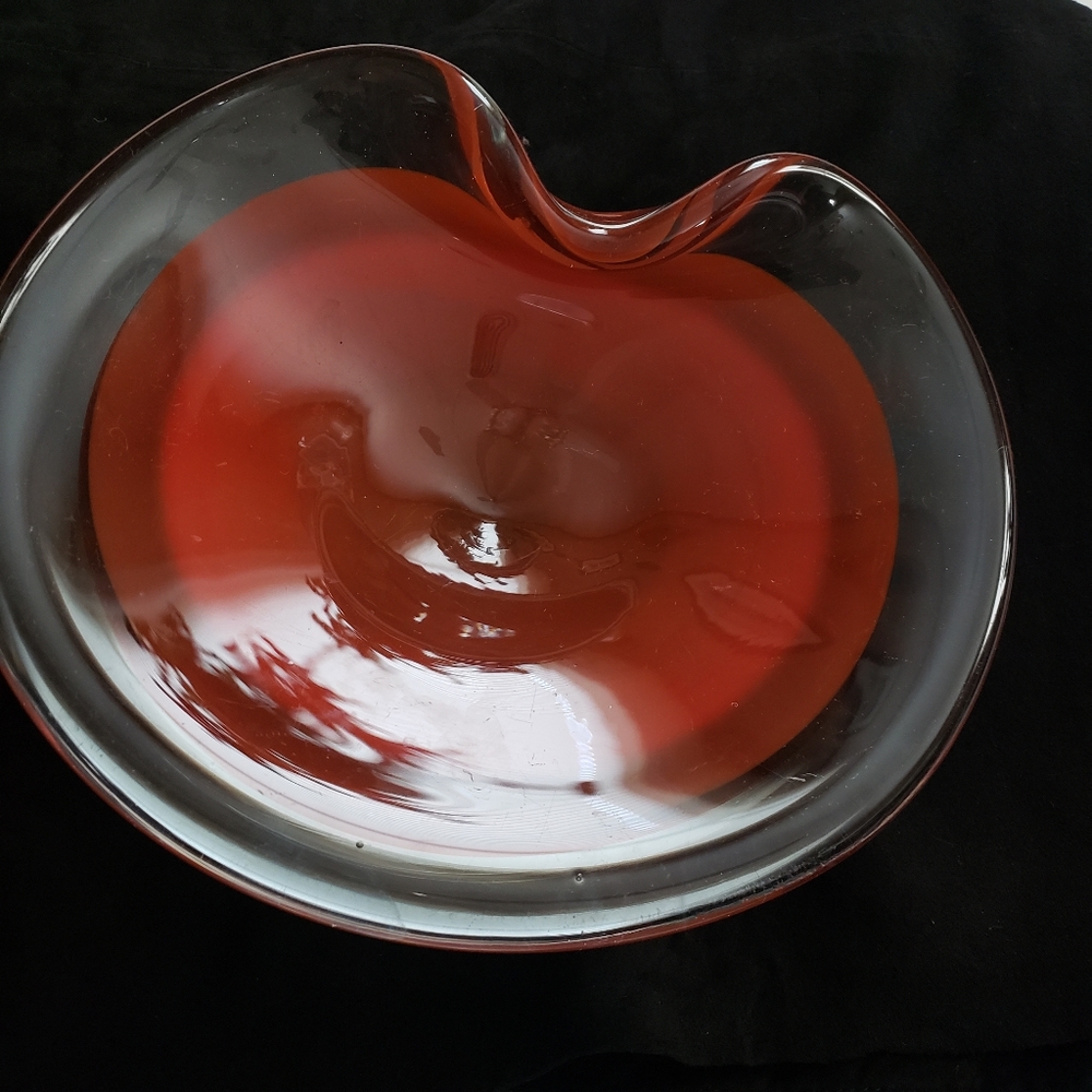 Murano bowl in mouth blown art glass. Italian design, 1960s
